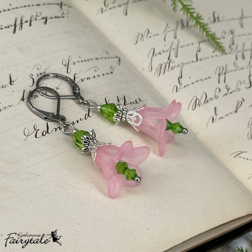 rosane grüne Florale blumige Ohrringe - Ohrhänger mit Blüten und Perlen